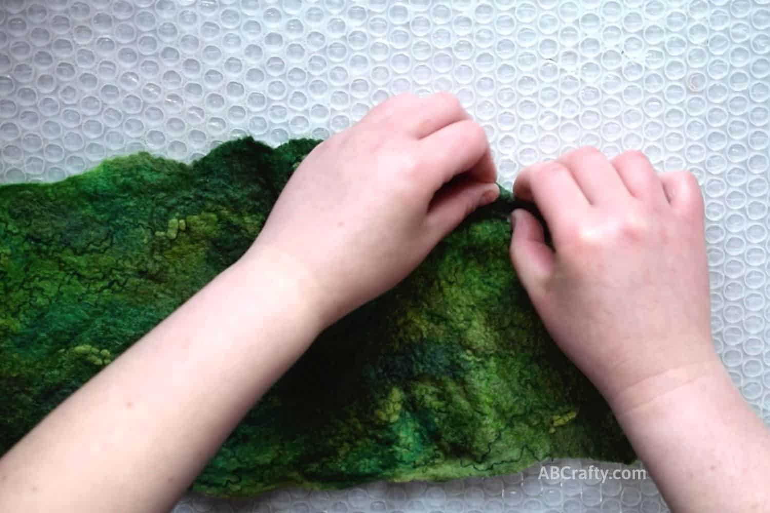 Wet Felting Ultimate Guide - How to Wet Felt - AB Crafty