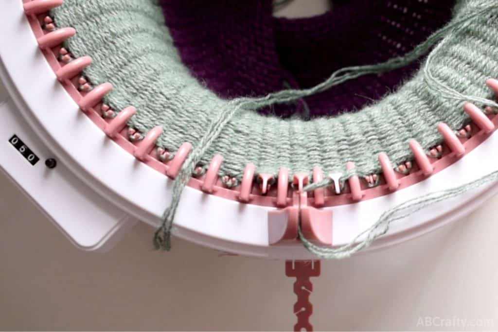 Sentro Knitting Machine Reversible Hat - Easy Instructions - AB Crafty