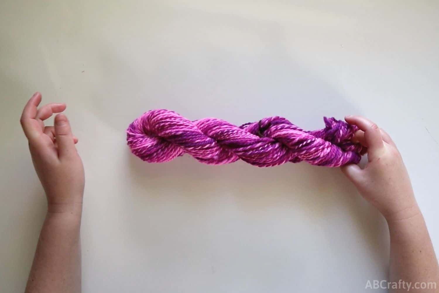 Niddy Noddy Guide - How to Make a Hank and Measure Yarn - AB Crafty