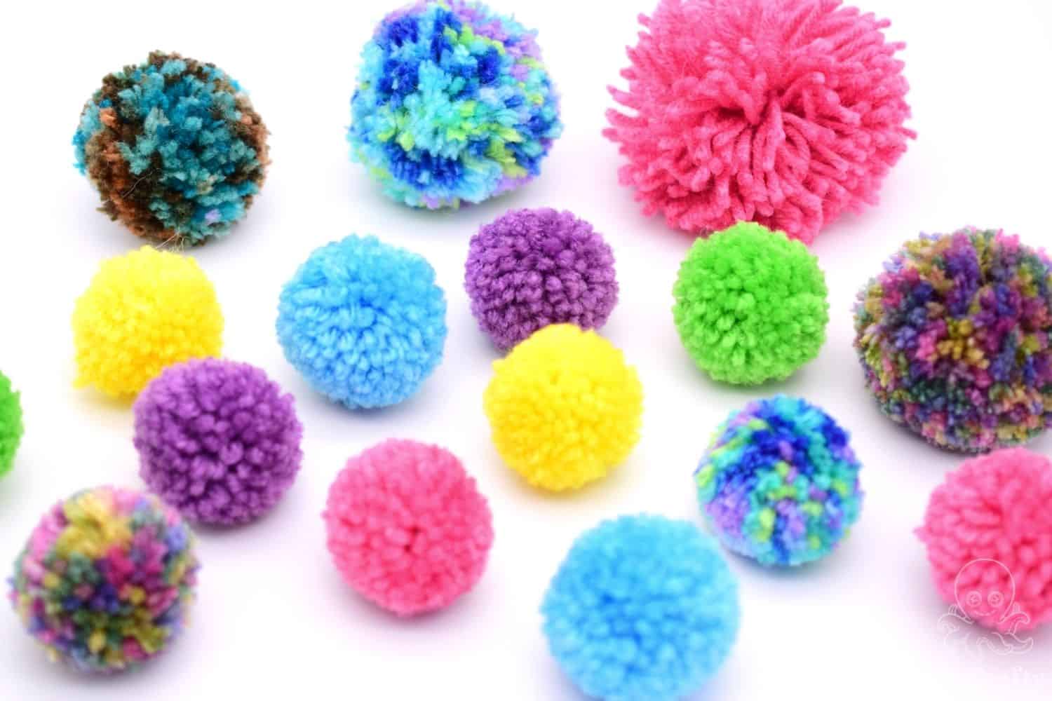 Learn how to make your own pom-poms : It's easier than you think